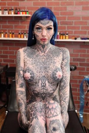 Nude Tattoed Girls