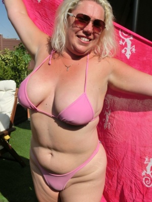 Plump Mature Blonde Small Tits - Nude Fat Women Small Tits at NakedWomenPics.com